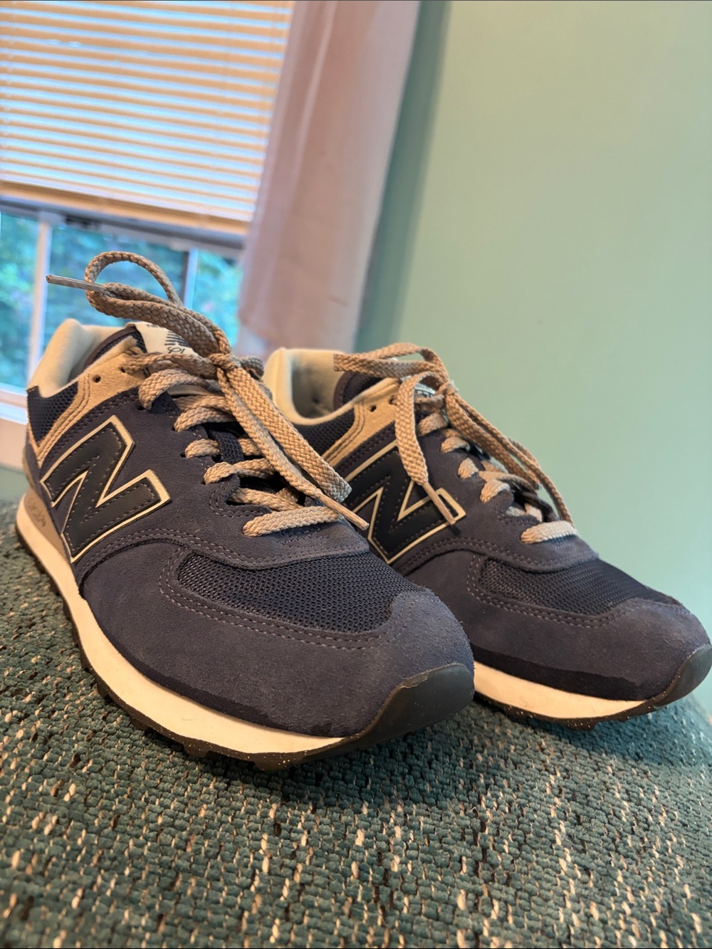 New Balance Woman’s 574 sneakers
